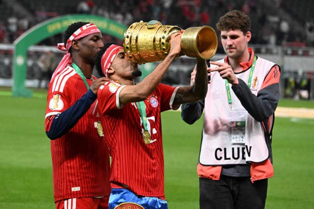 23 05 2026, xsltx, Football DFB Cup Final, FC Bayern Munich VfB Stuttgart v l jubilation, joy about the cup victory Luis Diaz FC Bayern Muenchen with the cup DFL DFB REGULATIONS PROHIBIT ANY USE OF PHOTOGRAPHS as IMAGE SEQUENCES and or QUASI VIDEO Berlin