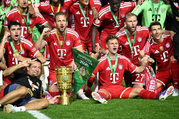 23 05 2026, xsltx, Football DFB Cup Final, FC Bayern Munich VfB Stuttgart v l Winner photo Harry Kane FC Bayern Muenchen Joshua Kimmich FC Bayern Muenchen DFL DFB REGULATIONS PROHIBIT ANY USE OF PHOTOGRAPHS as IMAGE SEQUENCES and or QUASI VIDEO Berlin