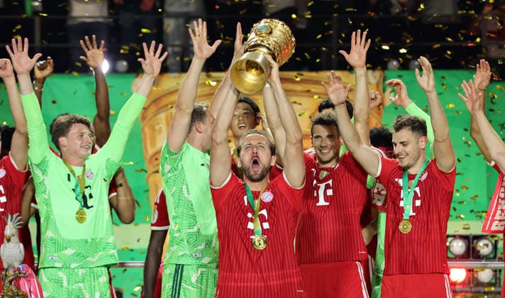 Cup winner Harry Kane with trophy, FC Bayern Munich Sport Football Soccer Final DFB Pokal 2026 Season 2025 2026 23 05 2026 FC Bayern Munich FCB vs VfB Stuttgart