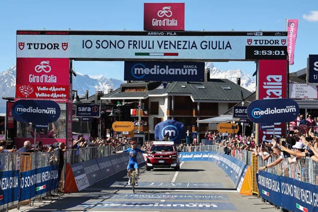 CYCLING - Giro d Italia - Stage 14 - Aosta - Pila Photo by IPA ABACAPRESS.COM85010663 - VINGEGAARD Jonas DEN (Team Visma Lease a Bike) winner of the 14th stage of the 109th Giro d Italia 2026, Stage 14 from Aosta to Pila, on May 23, Pila (AO), Italy during Stage 14 - Aosta - Pila, Giro d Italia race in Pila, Italy, May 23 2026 Pila Italy  Copyright: xIPAxSport ABACAx