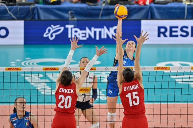 VOLLEYball - Friendly - AIA Aequilibrium Cup Women Elite - Italy vs. Turkiye Photo by IPA ABACAPRESS.COM85010664 - Carlotta Cambi (Italy) - Yaprak Erkek (Turkiye) - Stella Nervini (Italy) - Denis Uyanik (Turkiye) during AIA Aequilibrium Cup Women Elite - Italy vs Turkiye, Volleyball Test Match in Genoa, Italy, May 23 2026 Genoa Italy  Copyright: xIPAxSport ABACAx