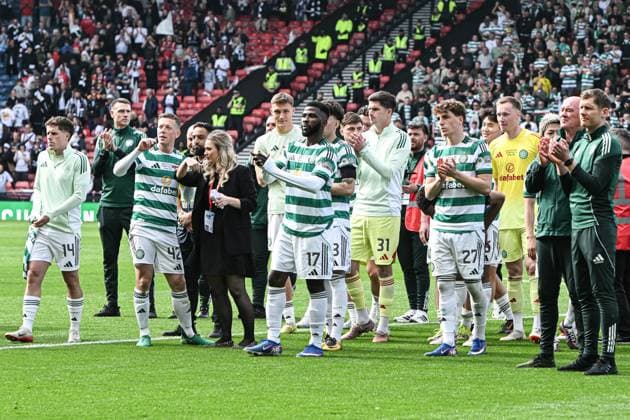 Celtic v Dunfermline Athletic Scottish Gas Men s Scottish Cup Players of Celtic at full time during the Scottish Gas Men s Scottish Cup Final between Celtic and Dunfermline Athletic at Barclays Hampden, Glasgow 23 05 2026 UK Newspapers OUT Copyright: xJamiexJohnstonx FIL-23466-0342