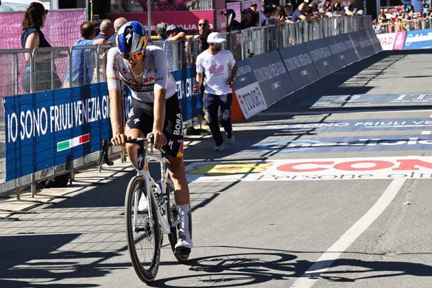 CYCLING - Giro d Italia - Stage 14 - Aosta - Pila Photo by IPA ABACAPRESS.COM85010669 - PELLIZZARI Giulio ITA (Red Bull - BORA - Hansgrohe) during the 109th Giro d Italia 2026, Stage 14 from Aosta to Pila, on May 23, Pila (AO), Italy during Stage 14 - Aosta - Pila, Giro d Italia race in Pila, Italy, May 23 2026 Pila Italy  Copyright: xIPAxSport ABACAx