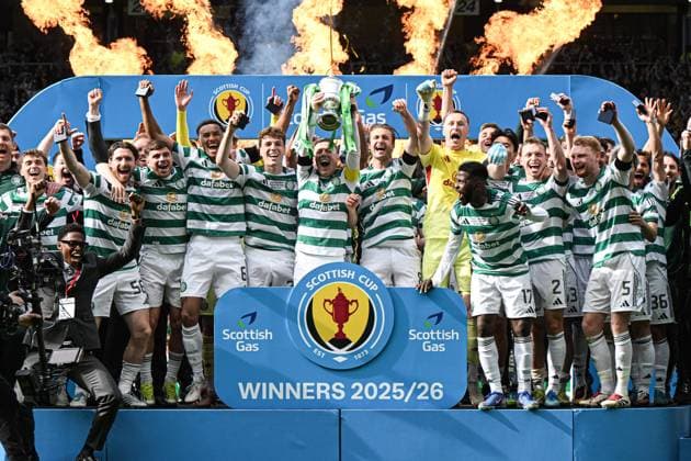 Celtic v Dunfermline Athletic Scottish Gas Men s Scottish Cup Team of Celtic lift the Scottish Gas Men s Scottish Cup Trophy during the Scottish Gas Men s Scottish Cup Final between Celtic and Dunfermline Athletic at Barclays Hampden, Glasgow 23 05 2026 UK Newspapers OUT Copyright: xJamiexJohnstonx FIL-23466-0353