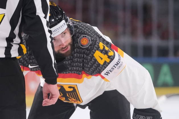 IIHF - World Championship, WM, Weltmeisterschaft - Austria vs Germany - 43Eder Andreas Zurich Swiss Life Arena Zürich Schweiz Copyright: xSergioxBrunettix
