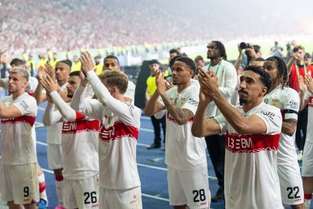 Ermedin Demirovic VfB Stuttgart, 09 , Deniz Undav VfB Stuttgart, 26 , Maximilian Mittelstaedt VfB Stuttgart, 07 , Nikolas Nartey VfB Stuttgart, 28 , Tiago Tomas VfB Stuttgart, 08 disappointed Disappointment after defeat in front of the fans, GER, FC Bayern Muenchen vs VfB Stuttgart, Football, Men, DFB Pokal, Final, Season 2025 2026, 23 05 2026 DFL REGULATIONS PROHIBIT ANY USE OF PHOTOGRAPHS AS IMAGE SEQUENCES AND OR QUASI VIDEO GER, FC Bayern Muenchen vs VfB Stuttgart, Football, Men, DFB Pokal, Final, Season 2025 2026, 23 05 2026 Berlin Copyright: xEibner-Pressefoto MaxxVincenx EP_MVN