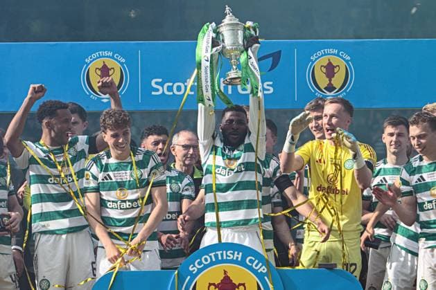 Celtic v Dunfermline Athletic Scottish Gas Men s Scottish Cup Kelechi Iheanacho of Celtic lifts the Scottish Gas Men s Scottish Cup Trophy during the Scottish Gas Men s Scottish Cup Final between Celtic and Dunfermline Athletic at Barclays Hampden, Glasgow 23 05 2026 UK Newspapers OUT Copyright: xJamiexJohnstonx FIL-23466-0364