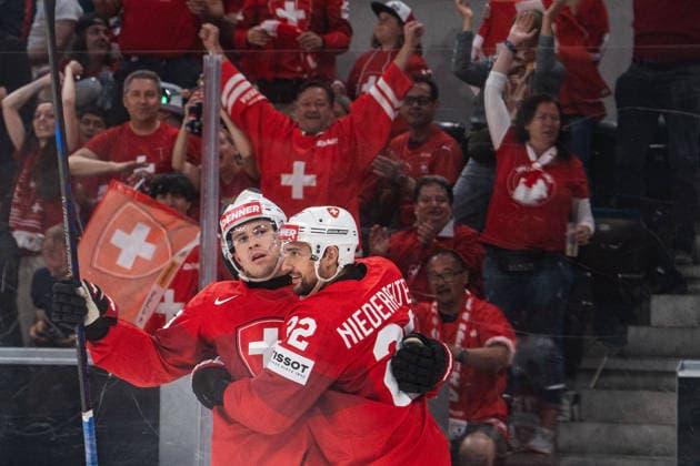ZURICH, ZURICH - MAY 23: Calvin Thürkauf and Nino Niederreiter of Switzerland celebrate during the 2026 IIHF World Championship, WM, Weltmeisterschaft Preliminary Round Group A match between Switzerland and Hungary at Swiss Life Arena on May 23, 2026 in Zurich, Zurich, Switzerland.  Copyright: xLivioxBaeriswylx xSPPx Sportspressphoto_152956