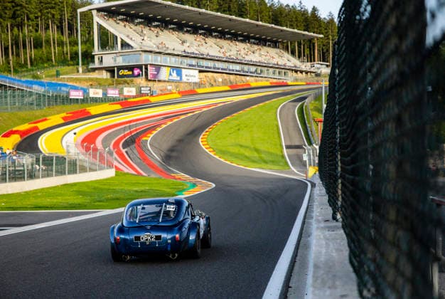 LE MANS CLASSIC SERIES 2026 - SPA-CLASSIC 64 SINCLAIR Tony (gbr), AC Cobra 289 SI 1964, Sixties Endurance, action during the 2026 Spa-Classic, 2nd round of the Le Mans Classic Series 2026, from May 22 to 24 in Circuit de Spa-Francorchamps, in Stavelot, Belgium - StavelotBelgium  Copyright: xDamienxSaulnierx