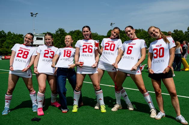 BHC 1. Damen - Club Raffelberg - Feldhockey, 2. Playdown Spiel, 1. Bundesliga, Frauen Bremen, Deutschland, 23.05.26: BHC 1. Damen - Club Raffelberg im Bremer Hockey-Club e.V. am 23.05.2026 in Bremen, Deutschland. (Foto von Axel Kaste) Bremen Bremer Hockey-Club e.V. Freie Hansestadt Bremen Deutschland *** BHC 1 Ladies Club Raffelberg Field Hockey, 2 Playdown Match, 1 Bundesliga, Women Bremen, Germany, 23 05 26 BHC 1 Ladies Club Raffelberg at Bremer Hockey Club e V on 23 05 2026 in Bremen, Germany Photo by Axel Kaste Bremen Bremer Hockey Club e V Free Hanseatic City of Bremen Germany BHC Damen - Raffelberg 3-1 23.5.26 LR-4992
