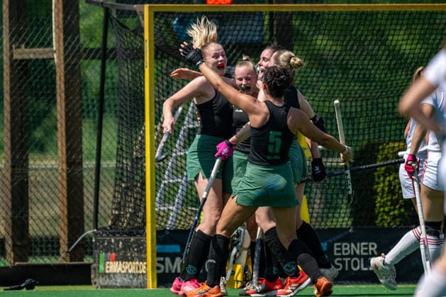 BHC 1 Damen Club Raffelberg Feldhockey, 2 Playdown Spiel, 1 Bundesliga, Frauen Bremen, Deutschland, 23 05 26 BHC 1 Damen Club Raffelberg im Bremer Hockey Club e V am 23 05 2026 in Bremen, Deutschland Foto von Axel Kaste Torjubel zum Ausgleich Raffelberg Bremen Bremer Hockey Club e V Freie Hansestadt Bremen Deutschland BHC Damen - Raffelberg 3-1 23.5.26 LR-3718