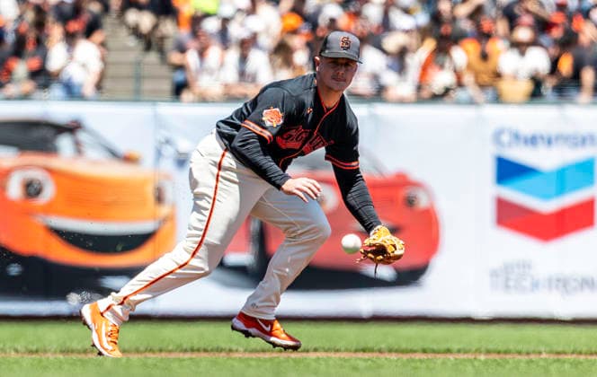 MLB, Baseball Herren, USA 2026: Chicago Vs San Francisco MAY 23 May 23 2026 San Francisco third baseman Matt Chapman (26)makes an infield play at third during the MLB game between Chicago White Sox and the San Francisco Giants. Thurman James CSM (Credit Image: Â Thurman James Cal Media) San Francisco Ca USA EDITORIAL USE ONLY Copyright: xx ZUMA-20260523_zma_c04_027.jpg ThurmanxJamesx csmphotothree491450