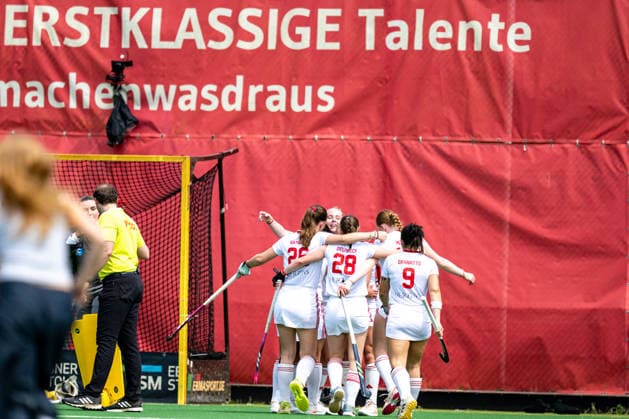 BHC 1 Damen Club Raffelberg Feldhockey, 2 Playdown Spiel, 1 Bundesliga, Frauen Bremen, Deutschland, 23 05 26 BHC 1 Damen Club Raffelberg im Bremer Hockey Club e V am 23 05 2026 in Bremen, Deutschland Foto von Axel Kaste Torjubel Freude BHC Bremen Bremer Hockey Club e V Freie Hansestadt Bremen Deutschland BHC Damen - Raffelberg 3-1 23.5.26 LR-4137