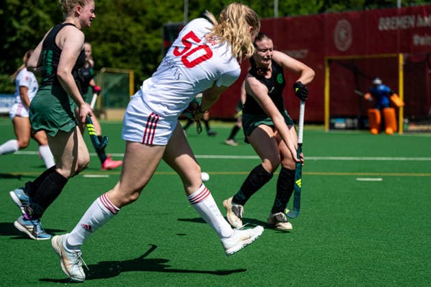 BHC 1 Damen Club Raffelberg Feldhockey, 2 Playdown Spiel, 1 Bundesliga, Frauen Bremen, Deutschland, 23 05 26 BHC 1 Damen Club Raffelberg im Bremer Hockey Club e V am 23 05 2026 in Bremen, Deutschland Foto von Axel Kaste Flanke mit Action Lili Bode Bremen Bremer Hockey Club e V Freie Hansestadt Bremen Deutschland BHC Damen - Raffelberg 3-1 23.5.26 LR-4441