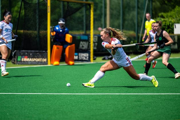 BHC 1 Damen Club Raffelberg Feldhockey, 2 Playdown Spiel, 1 Bundesliga, Frauen Bremen, Deutschland, 23 05 26 BHC 1 Damen Club Raffelberg im Bremer Hockey Club e V am 23 05 2026 in Bremen, Deutschland Foto von Axel Kaste Delfina Granatto Torschuss, BHC, weiß, Torschuss mit der Agge Bremen Bremer Hockey Club e V Freie Hansestadt Bremen Deutschland BHC Damen - Raffelberg 3-1 23.5.26 LR-4868