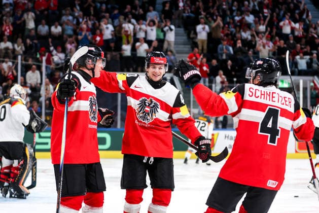 Ice hockey, Eishockey - IIHF WC 2026 ZURICH,SWITZERLAND,23.MAY.26 - ICE HOCKEY - IIHF Ice Hockey World Championship, WM, Weltmeisterschaft 2026, group stage, Austria vs Germany. Image shows the rejoicing of Leon Wallner, Tim Harnisch and Ramon Schnetzer (AUT).  GEPAxpictures xMaticxKlansek