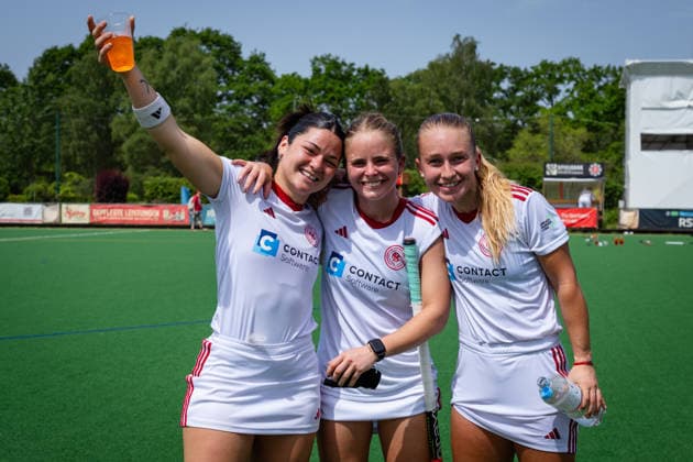 BHC 1 Damen Club Raffelberg Feldhockey, 2 Playdown Spiel, 1 Bundesliga, Frauen Bremen, Deutschland, 23 05 26 BHC 1 Damen Club Raffelberg im Bremer Hockey Club e V am 23 05 2026 in Bremen, Deutschland Foto von Axel Kaste Sieg, Freude, Jubel, BHC Team spielt nächste Saison 1 Bundesliga Bremen Bremer Hockey Club e V Freie Hansestadt Bremen Deutschland BHC Damen - Raffelberg 3-1 23.5.26 LR-4926