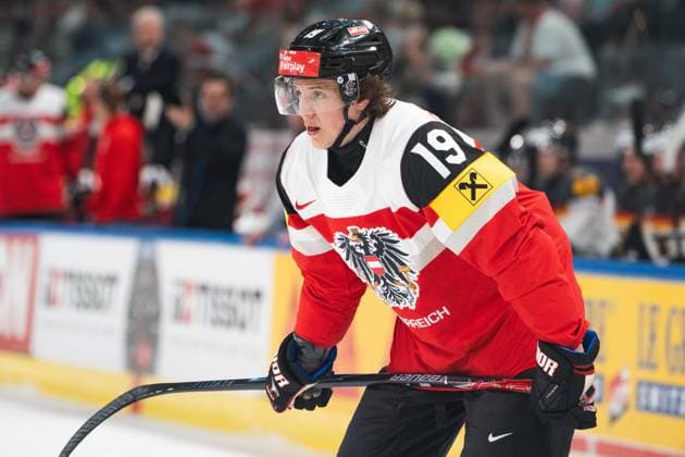 ZURICH, ZURICH - MAY 23: Vinzenz Rohrer of Austria during the 2026 IIHF World Championship, WM, Weltmeisterschaft match between Austria and Germany at Swiss Life Arena on May 23, 2026 in Zurich, Zurich, Switzerland.  Copyright: xLivioxBaeriswylx xSPPx Sportspressphoto_153018