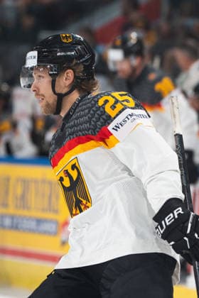 ZURICH, ZURICH - MAY 23: Leon Hüttl of Germany during the 2026 IIHF World Championship, WM, Weltmeisterschaft match between Austria and Germany at Swiss Life Arena on May 23, 2026 in Zurich, Zurich, Switzerland.  Copyright: xLivioxBaeriswylx xSPPx Sportspressphoto_153022