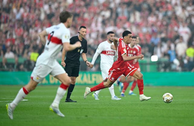 Jamal Musiala FC Bayern Muenchen FCB 10 Action on the ball 83 DFB Pokalfinale FC Bayern Muenchen FCB vs VFB Stuttgart Olympiastadion Berlin 23 05 2026 DFL REGULATIONS PROHIBIT ANY USE OF PHOTOGRAPHS AS IMAGE SEQUENCES AND OR QUASI VIDEO 83 DFB Pokalfinale FC Bayern Muenchen FCB vs VFB Stuttgart