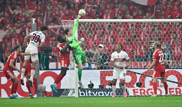 Penalty area scene, goal area scene Goalkeeper Jonas Urbig FC Bayern Muenchen FCB 40 Action 83 DFB Pokalfinale FC Bayern Muenchen FCB vs VFB Stuttgart Olympiastadion Berlin 23 05 2026 DFL REGULATIONS PROHIBIT ANY USE OF PHOTOGRAPHS AS IMAGE SEQUENCES AND OR QUASI VIDEO 83 DFB Pokalfinale FC Bayern Muenchen FCB vs VFB Stuttgart