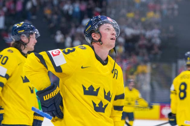FRIBOURG, SWITZERLAND MAY 23 Lucas Raymond of Sweden during the 2026 IIHF Ice Hockey World Championship Switzerland game between Norway and Sweden at BCF Arena on May 23, 2026 in Fribourg, Fribourg Fribourg BCF Arena Fribourg Switzerland Copyright: xJustPictures.ch JarixPestelaccix jp-en-EuSpIm-JP6_JAR_Norway_Sweden_23May2026_00128