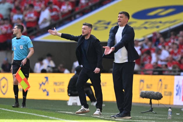 Hull City v Middlesbrough, EFL Sky Bet Championship, Play Off Final Middlesbrough manager Kim Hellberg and Hull City manager Sergej Jakirovic gesture during the EFL Sky Bet Championship match between Hull City and Middlesbrough at Wembley Stadium, London, UK on 23 May 2026. London Wembley Stadium Greater London UK Editorial use only DataCo restrictions apply See www.football-dataco.com , Copyright: xGrahamxHuntx PSI-24303-0272