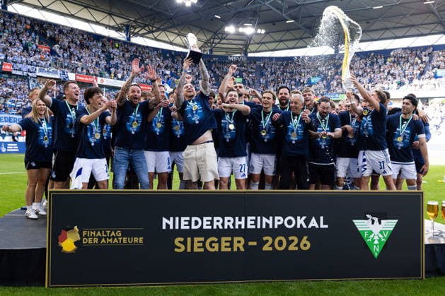 Duisburg, Germany 23 May 2026 Niederrheinpokal 2025 2026 Final MSV Duisburg vs SC St Tönis In the picture the team of MSV Duisburg celebrates the cup victory Schauinsland Reisen Arena Nordrhein Westfalen Copyright: xFotostandx xGörtzx