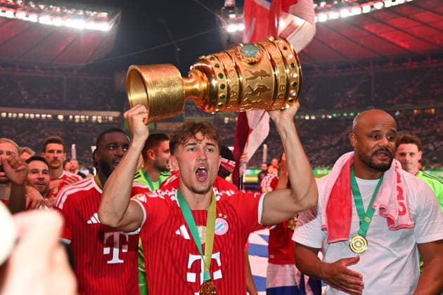 Tom BISCHOF Bayern Muenchen with Cup,Cup,Trophy, re Trainer Vincent KOMPANY Bayern Muenchen , Jubel,Freude,Begeisterung, Siegerehrung Fussball 83 DFB Pokal Finale 2026 FC Bayern Muenchen VfB Stuttgart 3 0 am 23 05 2026, Olympiastadion in Berlin DFL DFB regulations prohibit any use of photographs as image sequences and or quasi video