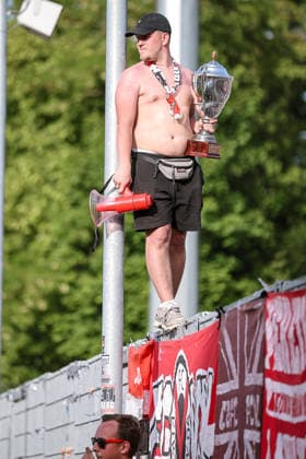 23 05 2026, xsefx, Fußball, Finale Bitburger Pokal, FC Viktoria Köln S C Fortuna Koeln, Sportpark Höhenberg, Saison 2025 2026 Der Pokal im Fanblock der Viktoria Köln DFB regulations prohibit any use of photographs as image sequences and or quasi video Photo xSabinexEffgenxPressefotoKochx Nordrhein Westfalen Germany