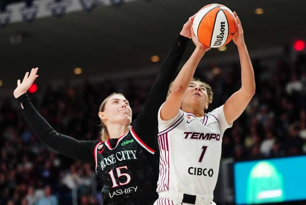 May 23, 2026, Toronto, On, Canada: Toronto Tempo s Kiki Rice (1) tries to get a shot off as Portland Fire s Luisa Geiselsoder (15) defends during second half WNBA, Basketball Damen, USA basketball action in Toronto on Saturday, May 23, 2026. Canada News - May 23, 2026  - ZUMAc35_ 20260523_zaf_c35_177 Copyright: xFrankxGunnx
