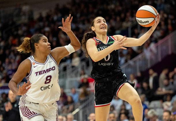 May 23, 2026, Toronto, On, CANADA: Portland Fire guard Carle Leite (0) drives to the basket past Toronto Tempo forward Nyara Sabally (8) during first half WNBA, Basketball Damen, USA basketball action in Toronto, on Saturday May 23, 2026. Canada News - May 23, 2026  - ZUMAc35_ 20260523_zaf_c35_175 Copyright: xFrankxGunnx