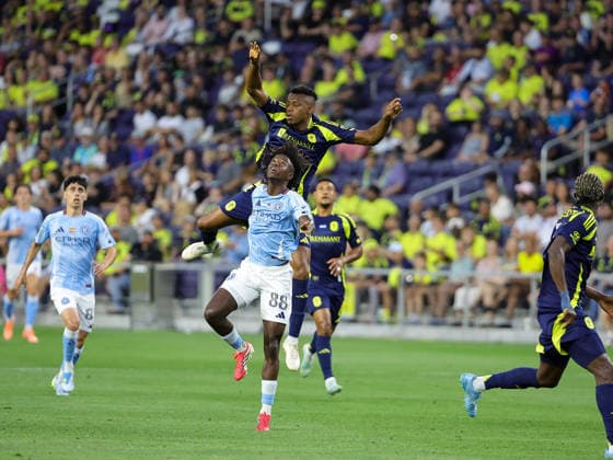 MLS, Fussball Herren, USA 2026: New York City FC Vs Nashville SC MAY 23 May 23, 2026: New York City FC forward Malachi Jones (88) and Nashville SC defender Jeisson Palacios (4) heads the ball during a MLS match between New York City FC and Nashville SC at Geodis Park in Nashville, TN. Stephen Furst CSM (Credit Image: Â Stephen Furst Cal Media) Nashville Tn United States of America EDITORIAL USE ONLY Copyright: xx ZUMA-20260523_zma_c04_065.jpg StephenxFurstx csmphotothree491491