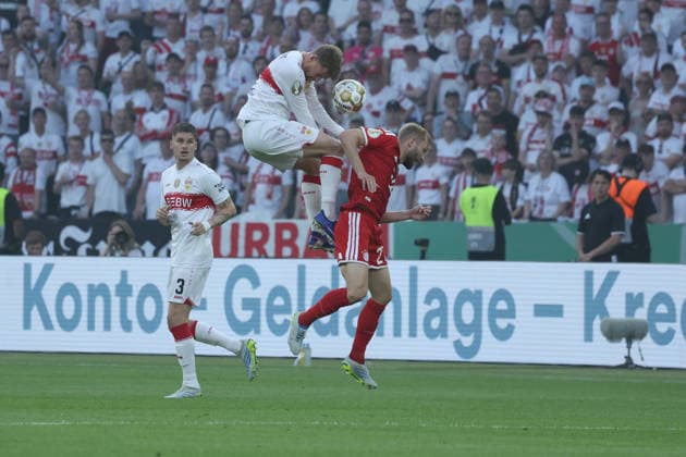 23 05 26 DFB Pokal Final 2026 FC Bayern Munich VfB Stuttgart Germany, Berlin, 23 05 2026, Football, Season 2025 2026, DFB Pokal Final 2026 Berlin, FC Bayern Munich VfB Stuttgart Nikolas Hendriks, left, VfB, Konrad laimer, Bayern, right