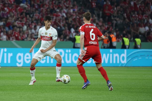 23 05 26 DFB Pokal Final 2026 FC Bayern Munich VfB Stuttgart Germany, Berlin, 23 05 2026, Football, Season 2025 2026, DFB Pokal Final 2026 Berlin, FC Bayern Munich VfB Stuttgart Chema Andreas, VfB, left