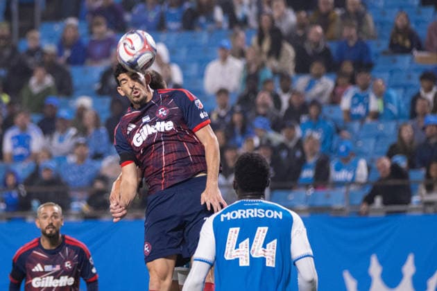 MLS, Fussball Herren, USA 2026: New England At Charlotte FC May 23 May 23, 2026: New England Revolution forward Dor Turgeman (11) goes for the header against the Charlotte FC in the second half of the Major League Soccer match up at Bank of America Stadium in Charlotte, NC. (Scott Kinser CSM) (Credit Image: Â Scott Kinser Cal Media) Charlotte Nc United States EDITORIAL USE ONLY Copyright: xx ZUMA-20260523_zma_c04_083.jpg ScottxKinserx csmphotothree491508