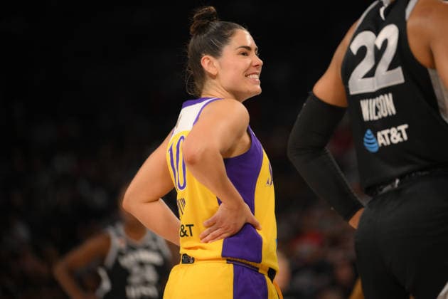 May 23, 2026, Las Vegas, Nevada, USA: Sparks (LA): KELSEY PLUM (10) led the charge with a massive 38 points and 9 assists at Michelob ULTRA Arena in Las Vegas. WNBA, Basketball Damen, USA 2026: Los Angeles Sparks 101-95 Las Vegas Aces  - ZUMAo117 20260523_zsp_o117_003 Copyright: xMikaelxOnax