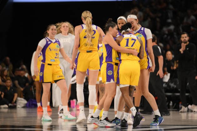 May 23, 2026, Las Vegas, Nevada, USA: The Los Angeles Sparks secured an upset victory over the Las Vegas Aces on May 23, 2026, defeating the defending champions 101-95 on the road at Michelob ULTRA Arena in Las Vegas WNBA, Basketball Damen, USA 2026: Los Angeles Sparks 101-95 Las Vegas Aces  - ZUMAo117 20260523_zsp_o117_001 Copyright: xMikaelxOnax