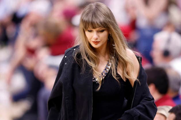 Taylor Swift leaves the court during the fourth quarter of the Cleveland Cavaliers Eastern Conference Final game against the New York Knicks in Cleveland, Ohio Saturday May 23, 2026.  CLE20260523120 AARONxJOSEFCZYK