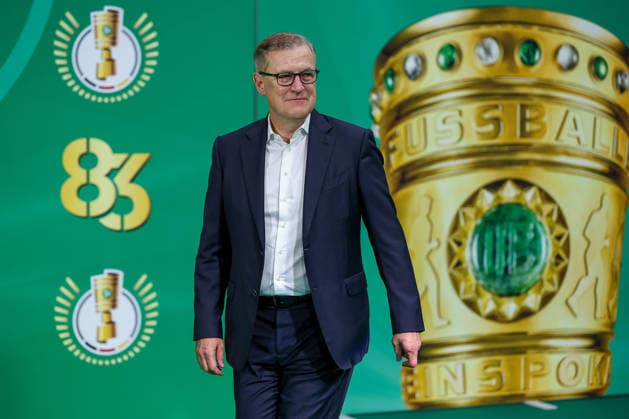 23 05 2026, Football, 83 DFB Cup Final, FC Bayern Munich VfB Stuttgart, Olympioastadion Berlin, Season 2025 2026 Chairman of the Board Bayern Jan Christian DREESEN walking the Green Carpet before the match DFB regulations prohibit any use of photographs as image sequences and or quasi video Berlin Germany
