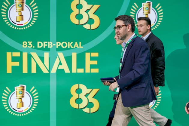 23 05 2026, Football, 83 DFB Cup Final, FC Bayern Munich VfB Stuttgart, Olympioastadion Berlin, Season 2025 2026 Prominent guests Politicians walking the Green Carpet before the match DFB regulations prohibit any use of photographs as image sequences and or quasi video Berlin Germany