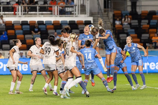 May 23, 2026, Houston, Texas, USA: After contact, Houston Dash defenders LEAH KLENKE (4) and PAIGE NIELSEN (14) fight with Angel City attackers RILEY TIERNAN (33) TAYLOR SUAREZ (99) during the first half of an NWSL match between Angel City FC and the Houston Dash on May 23, 2026, at Shell Energy Stadium in Houston, Texas. Houston USA - ZUMAg287 20260523_zsp_g287_048 Copyright: xMatthewxGuzmanx