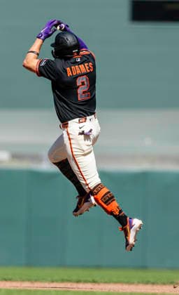 MLB, Baseball Herren, USA 2026: Chicago Vs San Francisco MAY 23 May 23 2026 CAPTION CORRECTION: San Francisco shortstop Willy Adames (2)hits a solo home run in the 8th inning reacts to the fans during the MLB game between Chicago White Sox and the San Francisco Giants. Thurman James CSM (Credit Image: Â Thurman James Cal Media) San Francisco Ca USA EDITORIAL USE ONLY Copyright: xx ZUMA-20260523_zma_c04_111.jpg ThurmanxJamesx csmphotothree491532