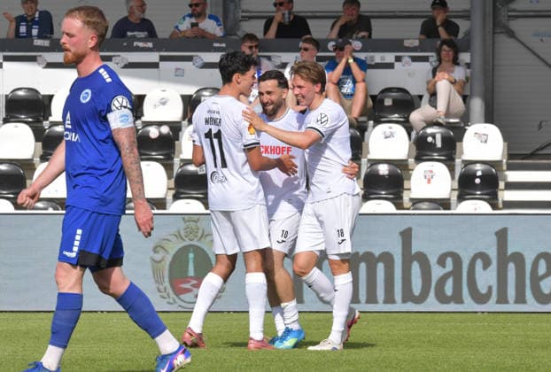 23 05 2026, GER, Football, Association Cup Westfalenpokal, Season 2025 2026, Final, Sportclub Arena, Verl SC Verl SF Lotte 3 0 Goal Cheering SC Verl Marco Wörner, Scorer Berkan Taz and Fabian Wessig all SC Verl, v L , action, single image, cross, facial expression, gesture, cheering, joy, rejoice