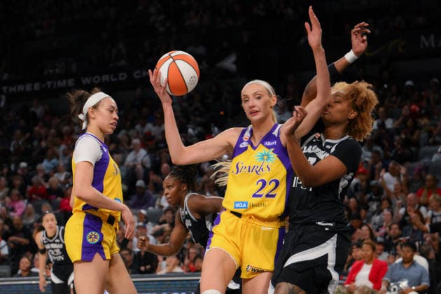 May 23, 2026, Las Vegas, Nevada, USA: CAMERON BRINK 22 (C) of The Los Angels Sparks competes against Las Vegas aces during WNBA, Basketball Damen, USA regular-season game at Michelob ULTRA Arena in Las Vegas. WNBA 2026: Los Angeles Sparks 101-95 Las Vegas Aces  - ZUMAo117 20260523_zsp_o117_023 Copyright: xMikaelxOnax