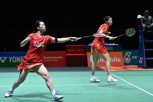 (260524) -- KUALA LUMPUR, May 24, 2026 -- Chen Fanshutian Luo Xumin (L) compete during the women s doubles final match between Chen Fanshutian Luo Xumin of China and Hirota Ayaka Ayako Sakuramoto of Japan at 2026 Malaysia Masters badminton tournament in Kuala Lumpur, Malaysia, May 24, 2026. (Photo by Xinhua) (SP)MALAYSIA-KUALA LUMPUR-BADMINTON-MALAYSIA MASTERS-WOMEN S DOUBLES ChongxVoonxChung 