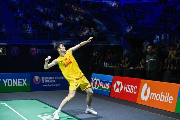 (260524) -- KUALA LUMPUR, May 24, 2026 -- Li Shifeng celebrates after wining the men s singles final match between Li Shifeng of China and Panitchaphon Teeraratsakul of Thailand at 2026 Malaysia Masters badminton tournament in Kuala Lumpur, Malaysia, May 24, 2026. (Photo by Xinhua) (SP)MALAYSIA-KUALA LUMPUR-BADMINTON-MALAYSIA MASTERS-MEN S SINGLES ChenxZeguo 