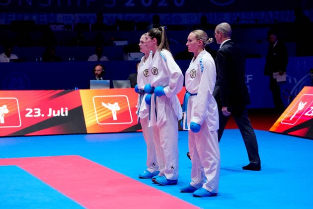 Germany EKF Karate European Championship Seniors 2026 Eissporthalle, Frankfurt The Female Kumite Team Austria Cetin, Devigili, Schuetze, Topalovic disappointed after losing the bronze medal match against Team Kroazien Becirovic, Golombos, Sgardelli, Tomic, Zorko Frankfurt am Main Eissporthalle Frankfurt Hessen Germany Copyright: xKjetilxWaberx