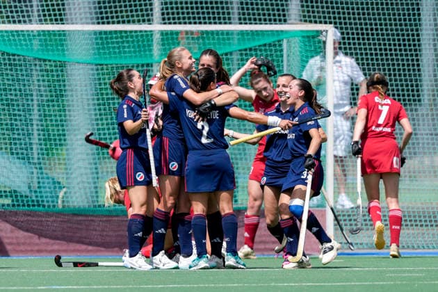 Players of Mannheimer HC MHC , celebrate the goal, celebrate the goal, goal, celebration, celebrate the goal, celebrate the goal, joy, joy, joyful, optimistic, positive, game scene, highlight, action, 24 05 2026, Mannheim Germany , Hockey, German Championship, Quarterfinals 3, Women, Mannheimer HC Rot Weiss Köln xozx