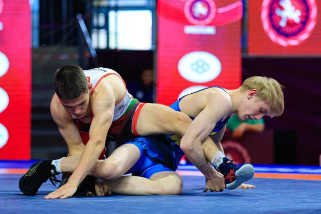 U15 Wrestling European Championships 57kg FS Yurii Symak UKR df Emre Erkanov Myumyunov BUL Copyright: xKostadinxAndonov xUnitedxWorldxWrestlingx Kostadin Andonov United World Wrestling